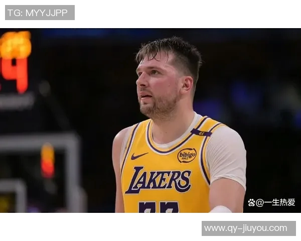 里夫斯盛赞东契奇为最爱队友东契奇幽默回应称其太幼稚不喜欢