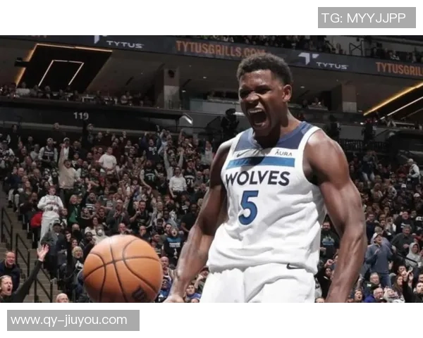 森林狼半场苦战爵士落后2分爱德华兹状态低迷戈贝尔贡献12分7篮板马卡表现抢眼拿下15分