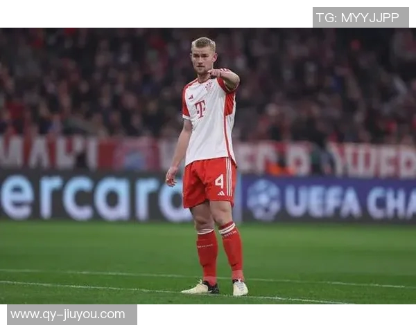 德里赫特谈曼联本赛季目标力争重返欧冠展现球队进步与提升潜力